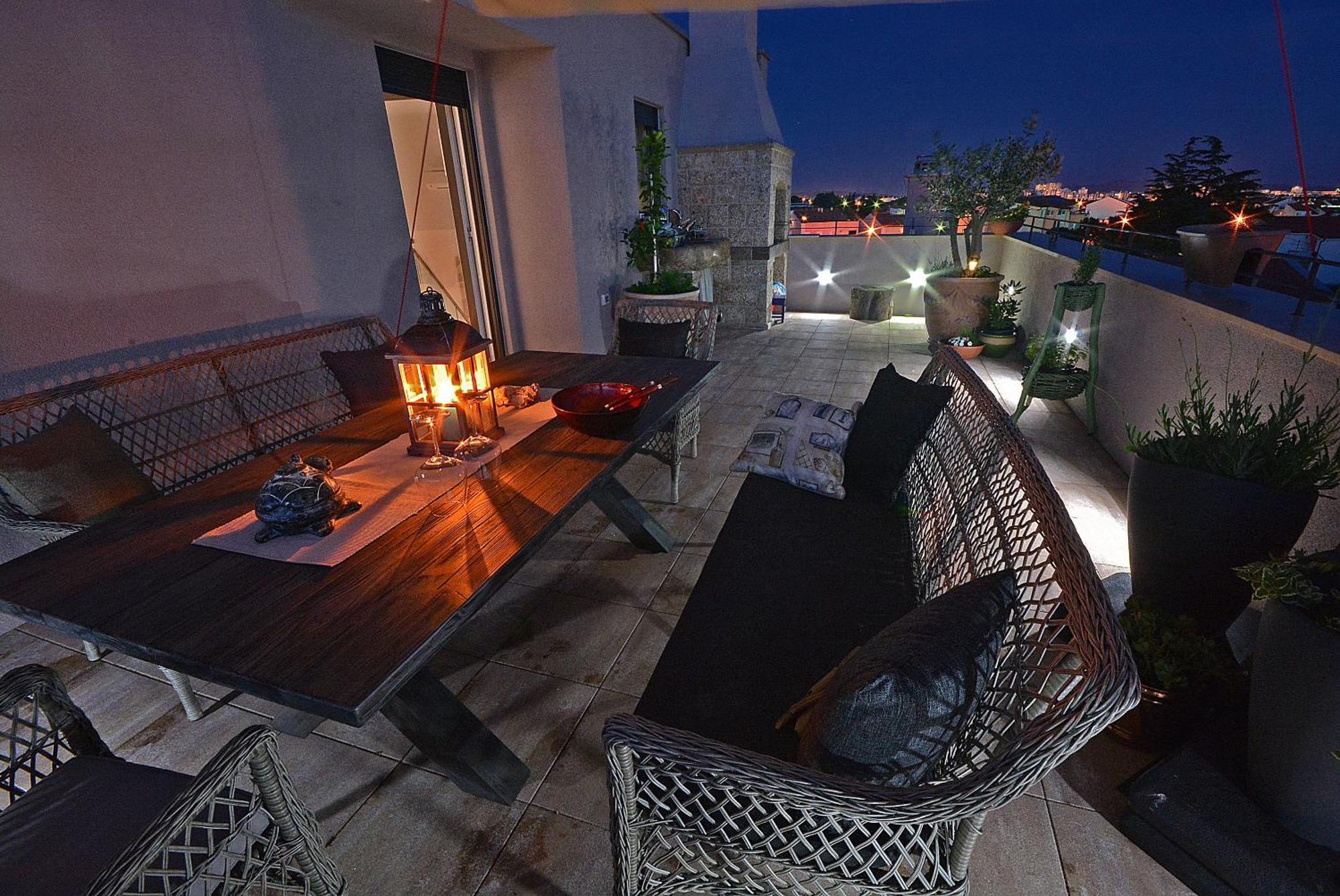 Apartment Garden Terrace Zara Esterno foto