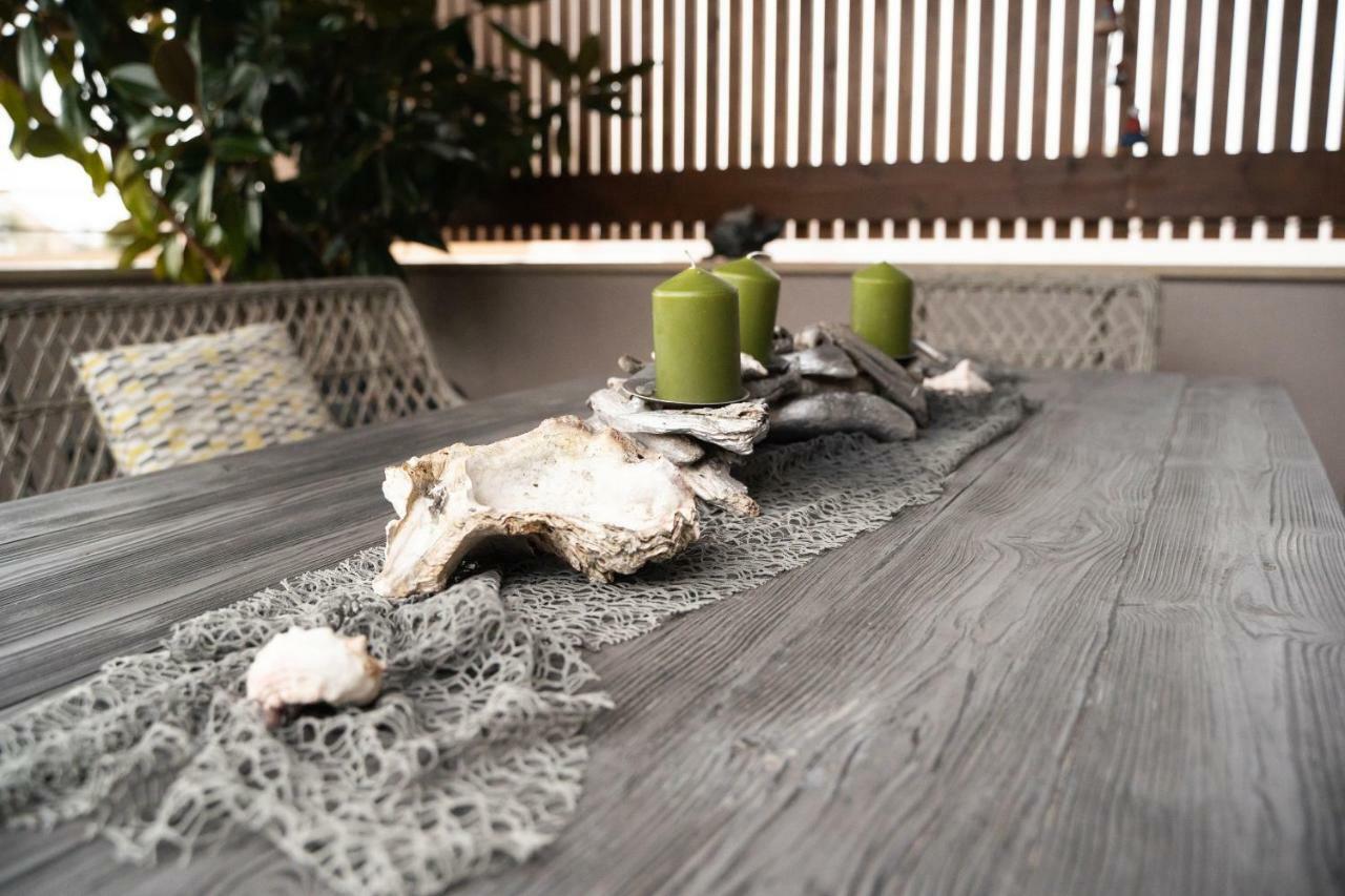 Apartment Garden Terrace Zara Esterno foto
